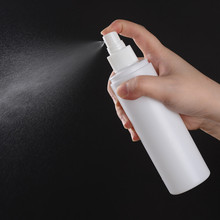 Spray de plástico com garrafas brancas e de 200ml, spray de névoa fina branco, bomba de loção de toner, reutilização doméstica de garrafas recarregáveis 2024 - compre barato