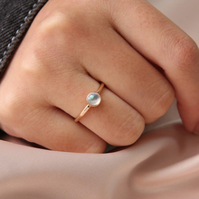 Простое маленькое соединительное кольцо с кристаллом циркония для женщин, нежное металлическое кольцо золотого и серебряного цвета, подарок, минималистичные украшения в Корейском стиле 2024 - купить недорого