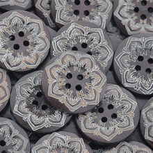 ¡Nuevo! 50 Uds. Botones redondos de costura de madera con patrón de flores de 4 agujeros para álbum de recortes DIY 25mm ABZO 2024 - compra barato