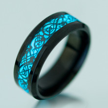 Мужское кольцо из углеродного волокна черного и синего цвета с драконом из нержавеющей стали 2024 - купить недорого