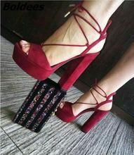 Пикантные красные замшевые сандалии крест ремни с открытым носком на высокой платформе женские сандалии на квадратном каблуке женские свадебные модельные туфли 2024 - купить недорого