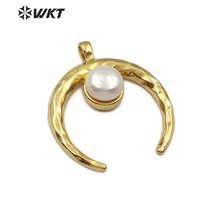 WT-JP107 Crescent Shape Pearl Pendant Beautiful White Pearl Horn Pendant With Gold Electroplated For Women Fashion Pearl Jewelry 2024 - buy cheap