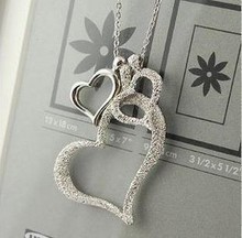 Женское Ожерелье с кулоном в виде сердца, серебряное ожерелье с 3 сердечками, ожерелье с кулоном для женщин 2024 - купить недорого