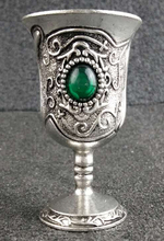 Elaborate Chinese Collectable Tibetan Silver Decorated Handwork Inlaid with Imitation Green Bead Wine Cup 2024 - buy cheap