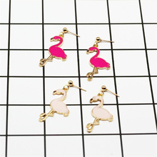 8 сезонов модная ручной работы фламинго, серьги для женщин, цвет: розовый, золотистый; Фуксия Цвет животных серьги-гвоздики с квадратными кристаллами вечерние висячие украшения, 1 пара 2024 - купить недорого