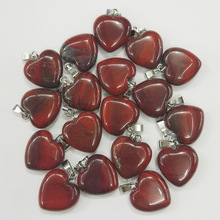 Abalorios de piedra natural roja con forma de corazón, joyería de moda, 16MM, colgantes de calidad surtidos, 50 Uds./lote gratis 2024 - compra barato