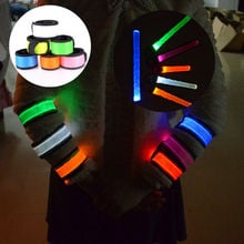 Brazalete con luz Led reflectante para el brazo, correa de seguridad para correr de noche, ciclismo, suministros creativos para fiesta 2024 - compra barato