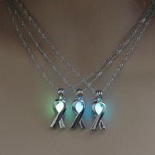 Светящееся в темноте ожерелье серебряного цвета в форме галстука светящееся подвесное ожерелье для женщин и мужчин ювелирные изделия 2024 - купить недорого