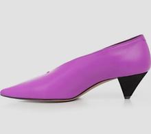 Carpaton Moda Apontou Toe Sapatos de Salto Alto Mulher Bombas de Saltos Altos de Couro Deslizamento em Sapatas de Vestido Do Vintage Com Decote Em V 2024 - compre barato