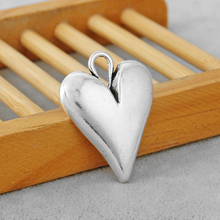 20 peças amuletos de coração estampa antiga pingentes para colar fazer joias achados 38x28mm 2024 - compre barato