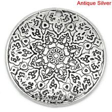 DoreenBeads aleación de metal de Zinc colgantes redondos con encanto de plata antiguo diseño de colores 28mm (1/8 ") de diámetro 2 uds nuevo 2024 - compra barato
