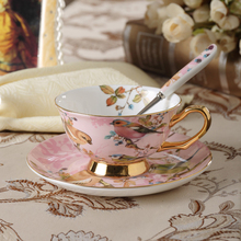 Conjunto de copos de café pintados à mão, estilo real, copo de chá, tarde, chá, xícaras com colher e bandeja, porcelana europeia, utensílios de cozinha 2024 - compre barato