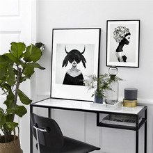 Современная мода рисунок Леди домашний Декор стены искусства Скандинавская Картина на холсте Печать плакатов для спальни гостиной черный, белый цвет на картинке 2024 - купить недорого