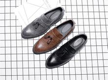 Vintage Formal Shoes Men's Business Dress Brogue Shoes For Wedding Party Slip-On Low Hel Carved  Pointed Toes Tassels Male Shoes 2024 - buy cheap
