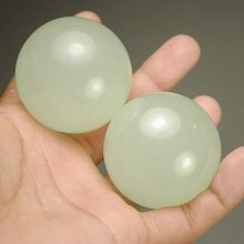 Bolas de Jade Natural para hacer ejercicio, bolas de salud verdes y blancas, masajeador de corazón para el cuidado de los ancianos, regalo de cumpleaños, gran oferta 2024 - compra barato