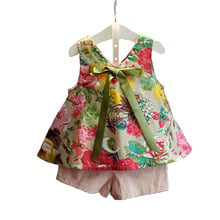 Новая летняя одежда для маленьких девочек платье принцессы без рукавов с цветочным рисунком короткие штаны, комплект из 2 предметов, костюм для маленьких девочек детская одежда, A286 2024 - купить недорого