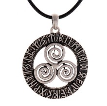 Amuleto de runas vikingas nórdicas Vintage, Collar de plata antigua, amuleto de Triskele Retro 2024 - compra barato