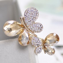 Min. order 9usd(can mix) Light champagne upscale retro female butterfly brooch Korea Korean jewelry 2024 - buy cheap