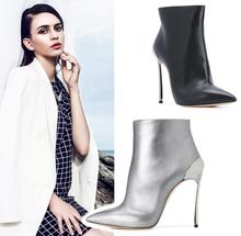 Botas de punta de metal para mujer, botines de tacón alto, puntiagudas, color negro y plateado, novedad 2024 - compra barato