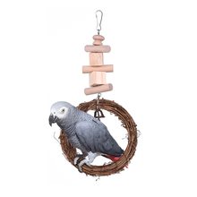 Декоративные игрушки для птичьих клеток Подвесная подставка жевательные игрушки для кормления для попугаев жердочка для птицы с деревянными бусинами 2024 - купить недорого