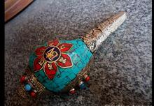 Decorative Handmade Nepal Tibetan Old silver Buddhism Whistle horn Silver Alloy Inlay Conch Shell Trumpet Turquoise Vajra Dorje 2024 - buy cheap