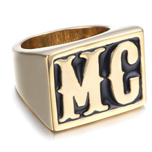 MC письмо золото титановое стальное кольцо ювелирные изделия Мужская мода кольцо 2024 - купить недорого