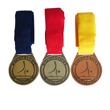 Высокое качество золотые серебряные и бронзовые медали оптом дешевые пользовательские 3D металлические медали 2024 - купить недорого