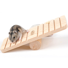 Balancín de madera para mascota pequeña, conejo, conejillo de indias, Chinchilla, balancín de hámster, Totoro, Teeterboard interactivo, accesorios de jaula 2024 - compra barato