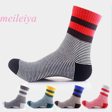 MEI LEI YA 5 Pairs / Bag Fashion Harajuku New Winter Men's Socks High Quality Half Pulled Casual Socks Stripe Middle Tube Socks 2024 - buy cheap