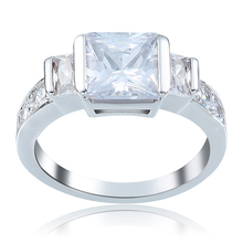 Hainon 2019 nueva moda Sqaure anillos de dedo de Zirconia cúbica blanca Anillos de Compromiso de boda Color plata joyería 2024 - compra barato