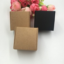 Caja de cartón de 4x4x2,5 cm, 200 unids/lote de papel Kraft impreso a mano con corazón para joyería, vela de cera, caja de Festival de boda 2024 - compra barato