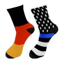 Новинка, Длинные носки с 3D-принтом флага, мужские Модные носки-трубы с американским флагом, унисекс, новинка, смешные сумасшедшие баскетбольные спортивные короткие носки 2024 - купить недорого