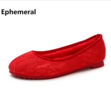 Zapatos de boda rojos con encaje bordado chino para mujer, mocasines Vintage de piel, planos de talla máxima 10, punta redonda sin cordones 2024 - compra barato