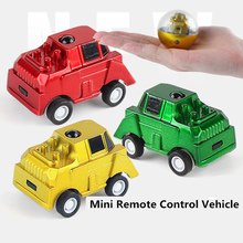 Mini Sensor de gravedad de aleación para niños, vehículo de Control remoto infrarrojo bidireccional, modelo de vehículo redondo portátil, juguete para regalo 2024 - compra barato