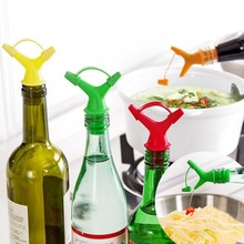 Ferramenta de cozinha defletora de óleo, acessórios de cozinha garrafa de cabeça dupla boca rolha de molho ferramenta de cozinha 2024 - compre barato