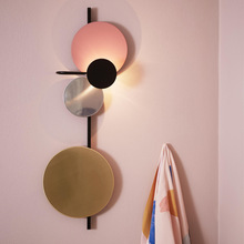 Ins lâmpada de parede estilo nórdico designer arte sala estar quarto planeta luz decoração luxo lâmpada parede rotação livre 2024 - compre barato