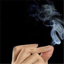 Barato nueva novedad juguetes místico dedo-humo truco de magia ilusión etapa cerca Stand-humo herramienta mágica La magia de Halloween Accesorios 2024 - compra barato