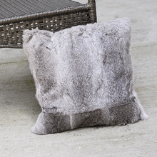 Frete grátis capa de almofada de sofá de pele de coelho real favorável em atacado com cor natural 2024 - compre barato