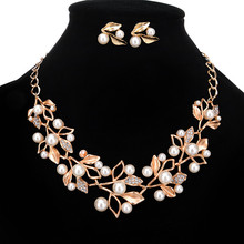 Conjunto de joyas de perlas de imitación de hojas, collares y colgantes, collar llamativo, conjunto de pendientes, Color dorado, juegos de joyas para mujer 2024 - compra barato