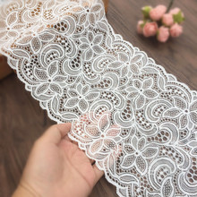 Largura 18cm branco elástico faixa de renda guarnição macia floral decoração artesanato costura tecido de renda para fazer vestido 2024 - compre barato