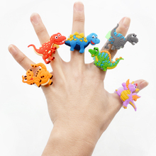 Anel de silicone com dinossauro, 6 peças, brinquedo para crianças, lembranças de dedo, joias para festa, jurassic dino 2024 - compre barato