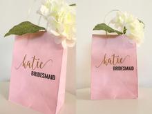 Personalized pink kraft wedding bridesmaid maid of honor thank you gift bags, pink gift bags/bridesmaid proposal gift bags 2024 - buy cheap