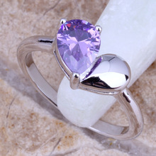 Модное кольцо с серебряным покрытием с изящным фиолетовым фианитом, Размер 5 / 6 / 7 / 8 E125 2024 - купить недорого