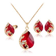 RE 2018 Moda Grande Jóia de Cristal Colar de Pavão Vermelho de Casamento Das Mulheres Anel de Ouro Gargantilha Cadeia parure bijoux femme A2435 2024 - compre barato