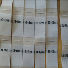 Белые тканевые этикетки из Дамасского полиэстера размеров для детской одежды, тканые этикетки 0-3 м, 3-6 м, 6-9 м, 9-12 м, 12-18 м, 18-24 м 2024 - купить недорого
