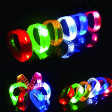 Pulsera de silicona luminiscente con sonido LED para fiesta, brazalete luminoso para fiesta de cumpleaños, suministros para eventos, decoración de boda 2024 - compra barato