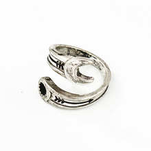 1 шт. панк античный цвет гаечный ключ открывающееся кольцо для женщин и мужчин Европейский персональный инструмент кольцо на палец креативное ювелирное изделие R185 2024 - купить недорого