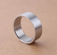 8 мм Серебристые тусклые и стерео кольца плоские гладкие 316L кольцо из нержавеющей стали для мужчин ювелирные изделия оптом 2024 - купить недорого