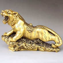 China 's bright bronze Lucky tiger ornaments Zodiac Town home furnishings feng shui ornaments 2024 - buy cheap
