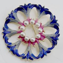 2020 New Exquisite Bouquet Pearl Water  Oil Painting Women's Fashion Accessories Brooch 2024 - buy cheap